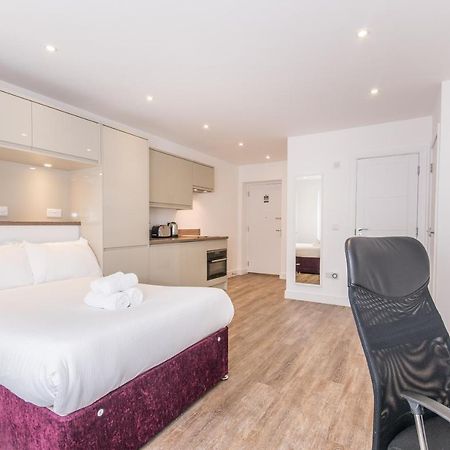 Town Or Country - Canute Studio Southampton Luaran gambar